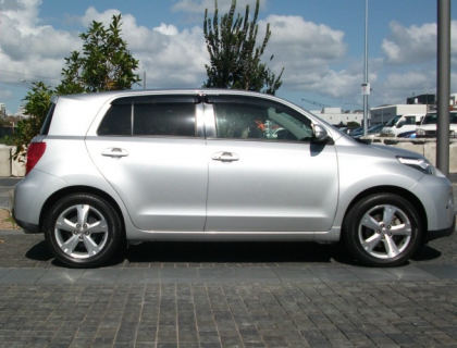 toyota ist car 2008 #1