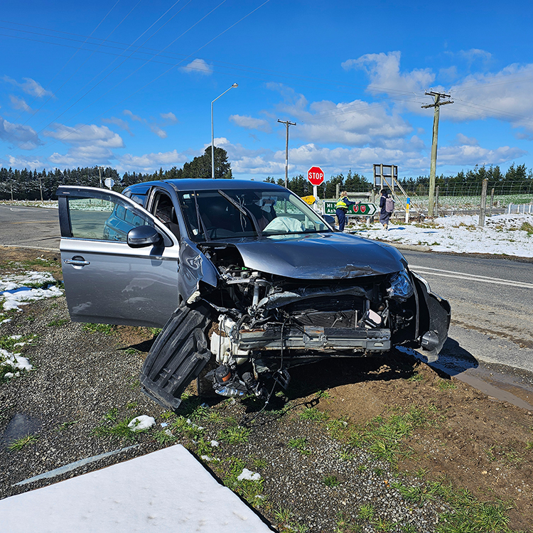 Rural crossroad crash INP