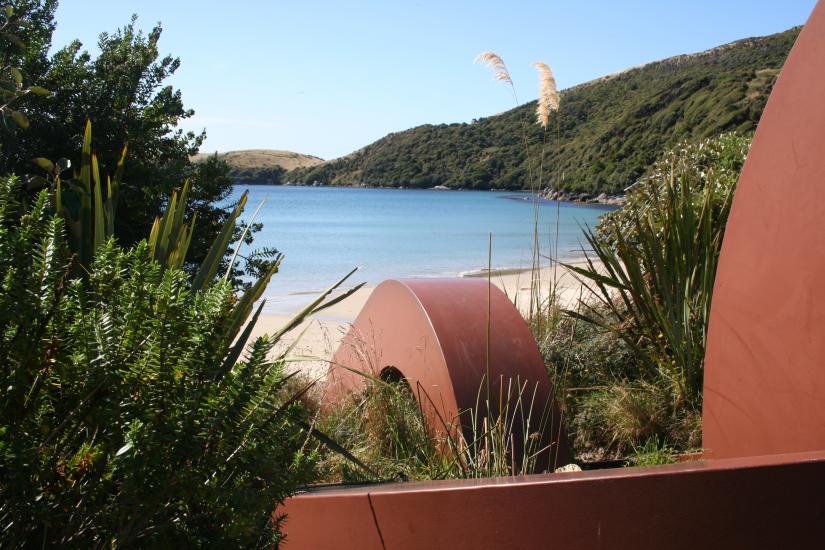 Chainlink sculpture at Lee Bay