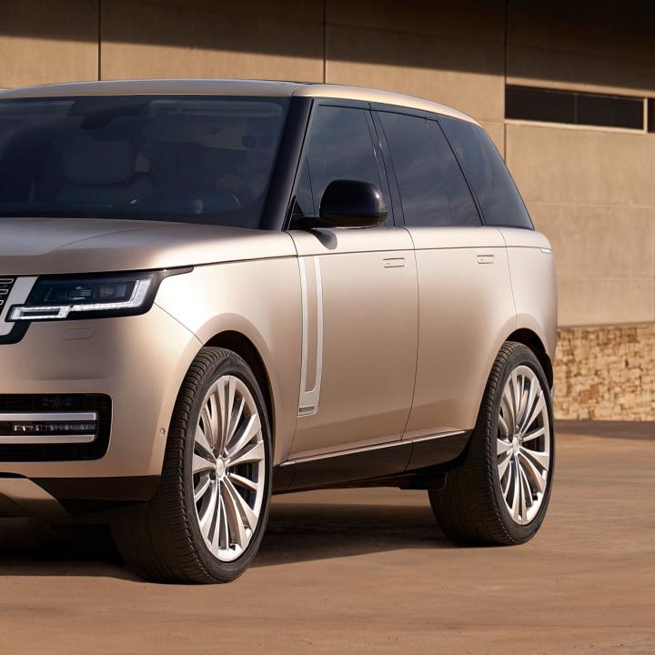Next Generation Range Rover makes its presence known at global reveal