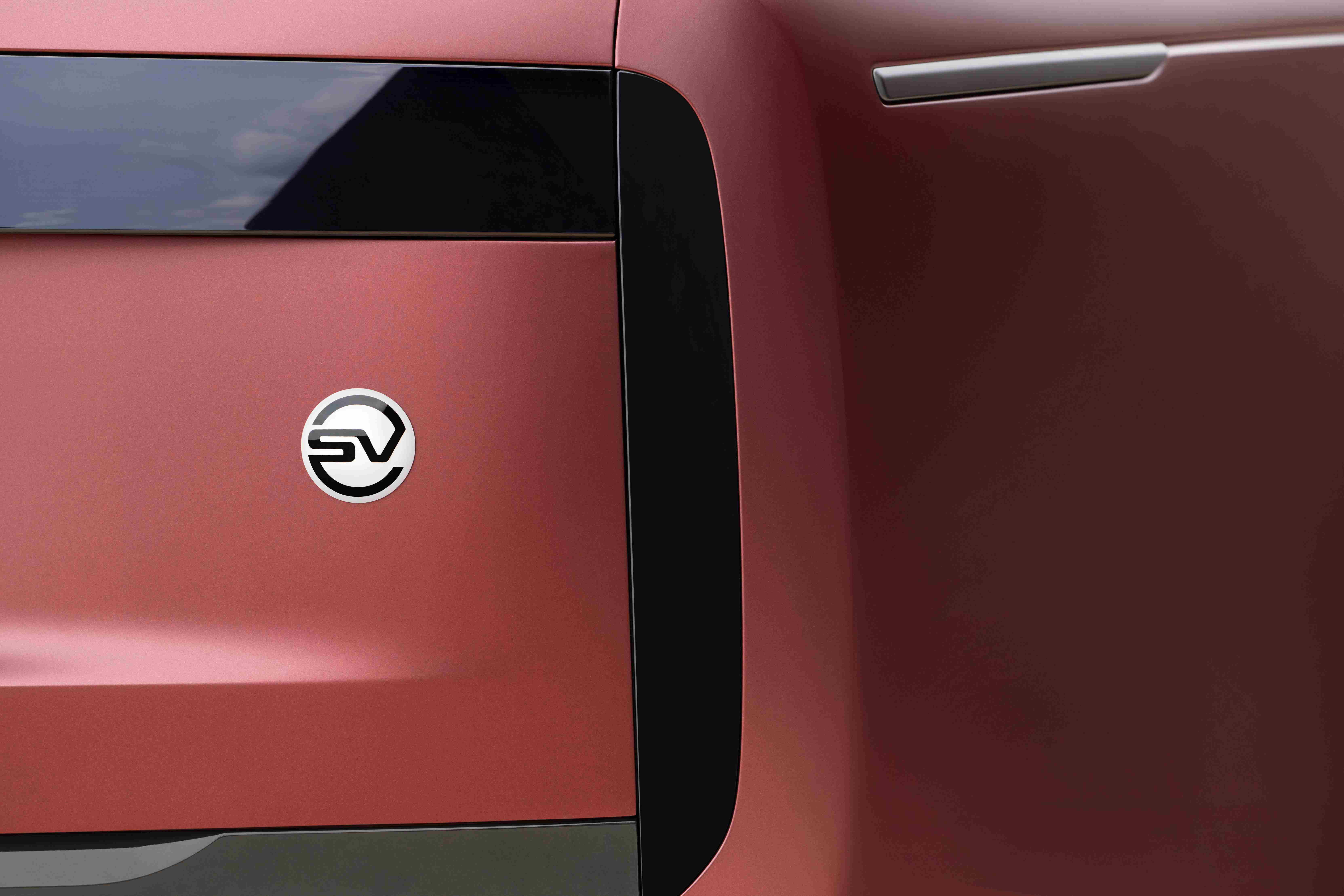 Range Rover SV badge Blog