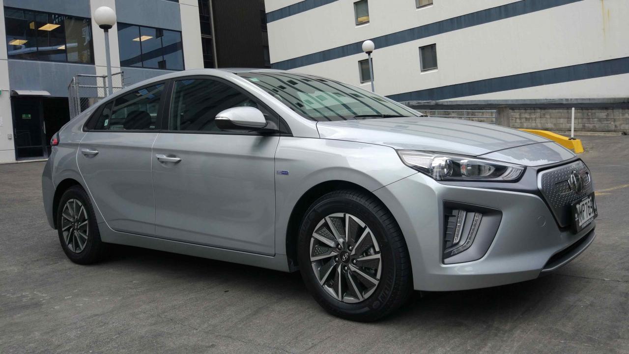 tot nu Reusachtig Stadion Hyundai IONIQ EV Series II 2020 Car Review | AA New Zealand