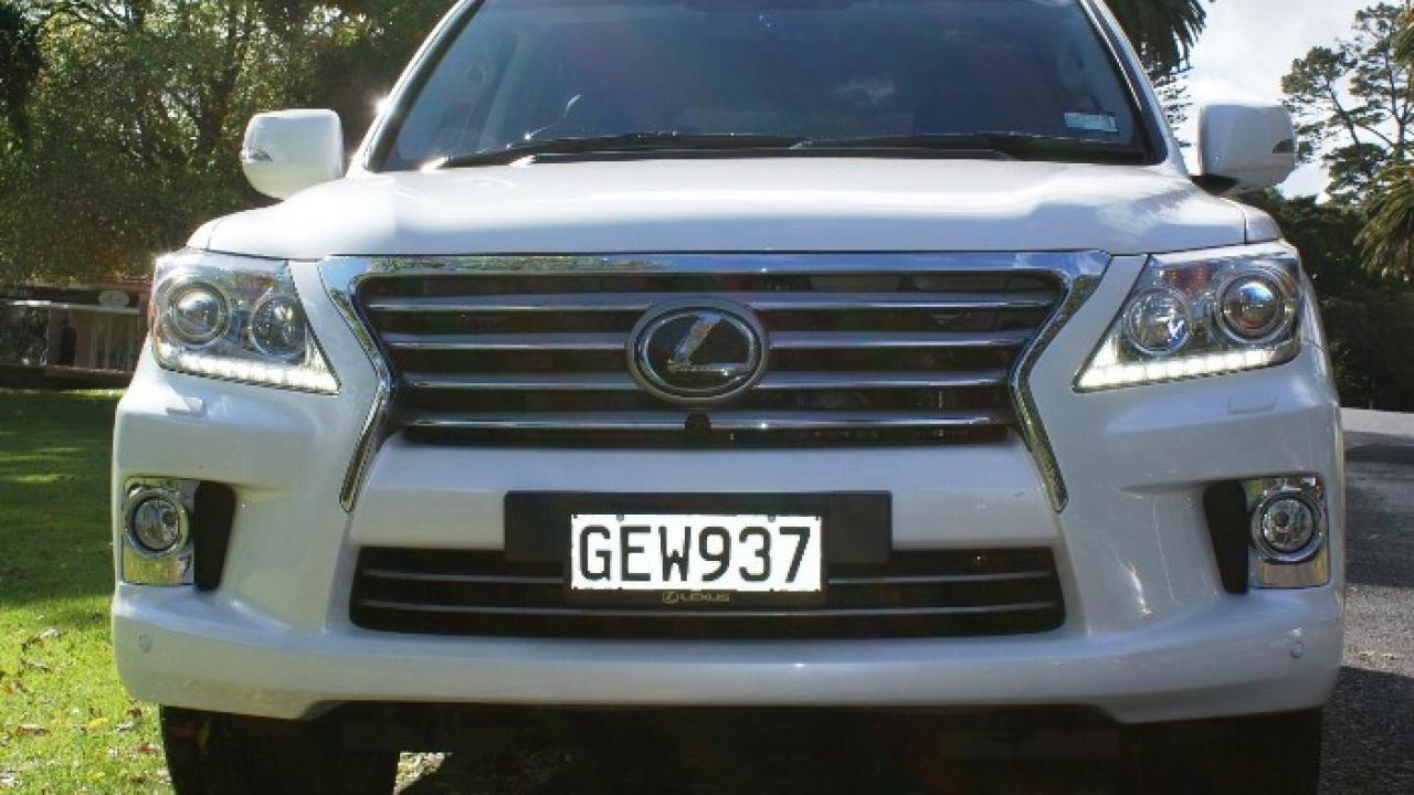 Lexus lx 570 2012