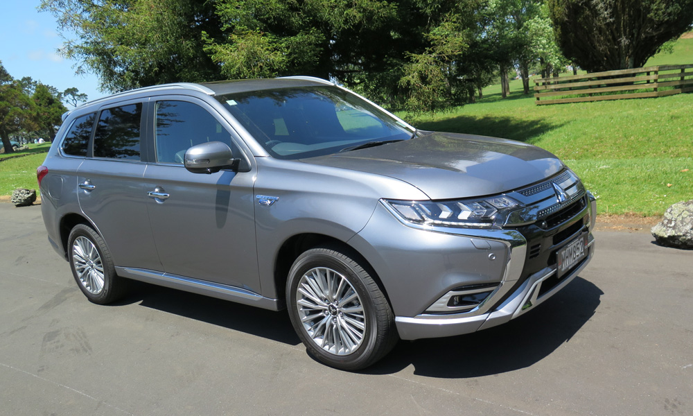 Mitsubishi Outlander PHEV 2020 Car Review AA New Zealand