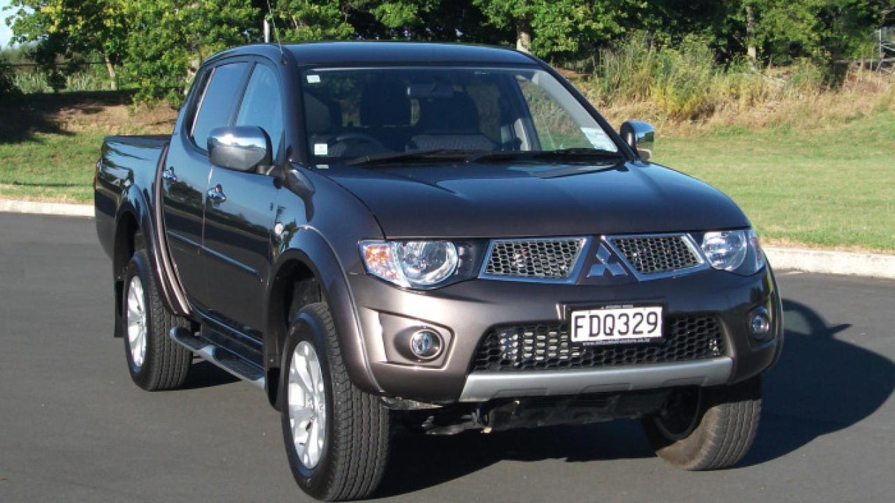 Mitsubishi Triton 2010 Car Review Aa New Zealand