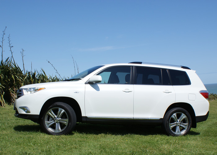 Toyota Highlander 2010 Car Review | AA New Zealand